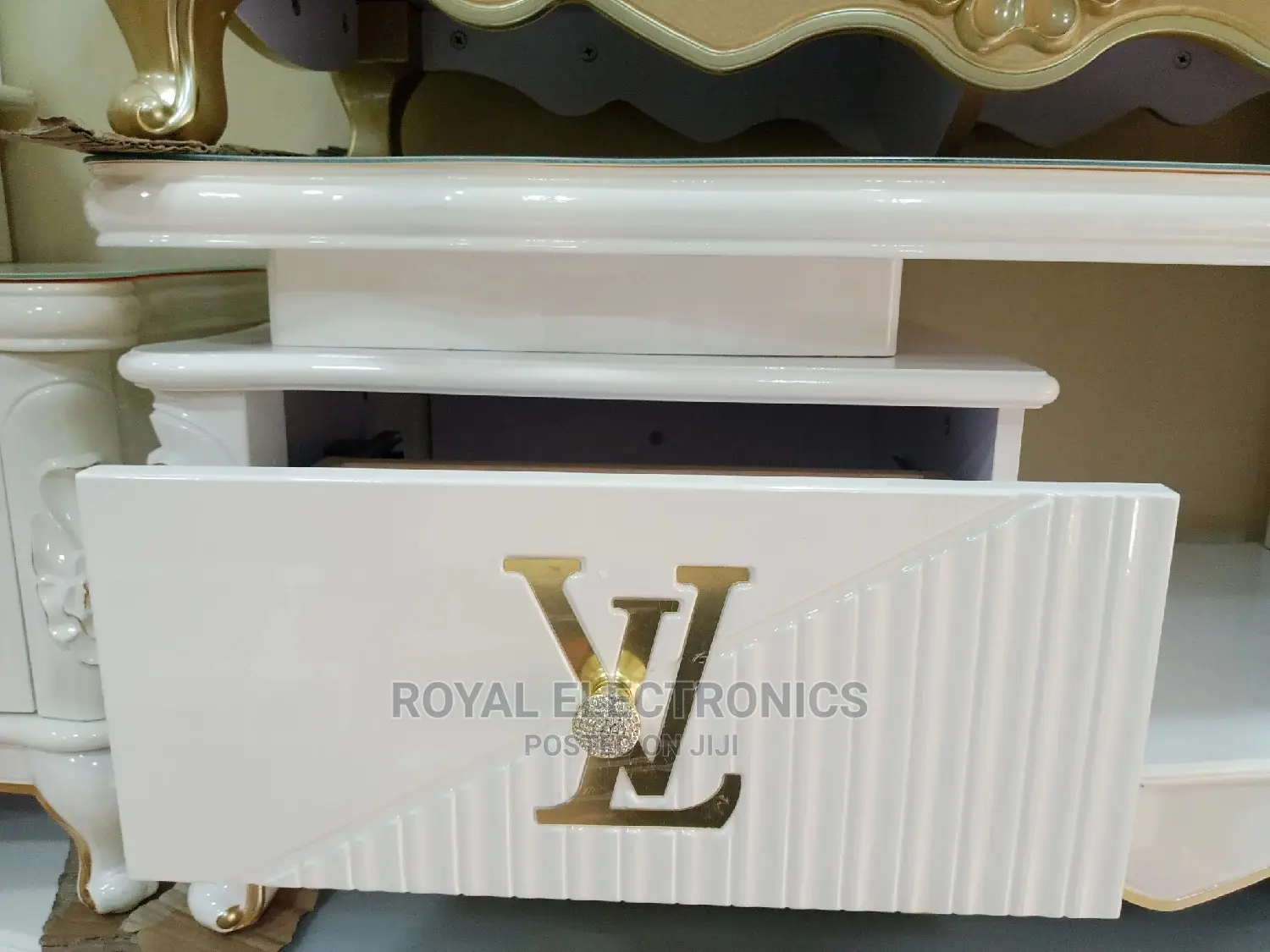 Lv Modern Center Table With Drawer