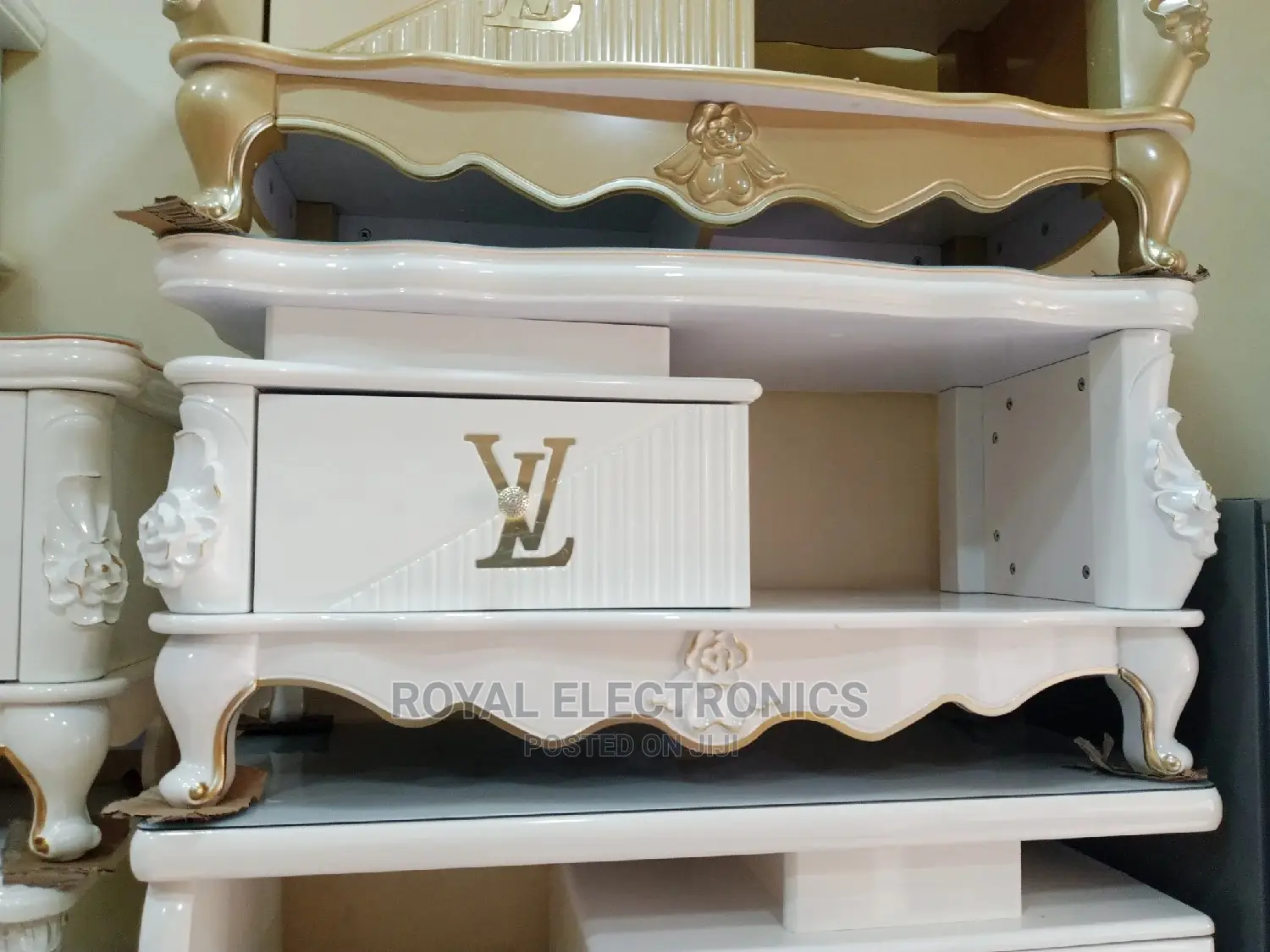 Amazing New LV Modern Center Table With Drawer