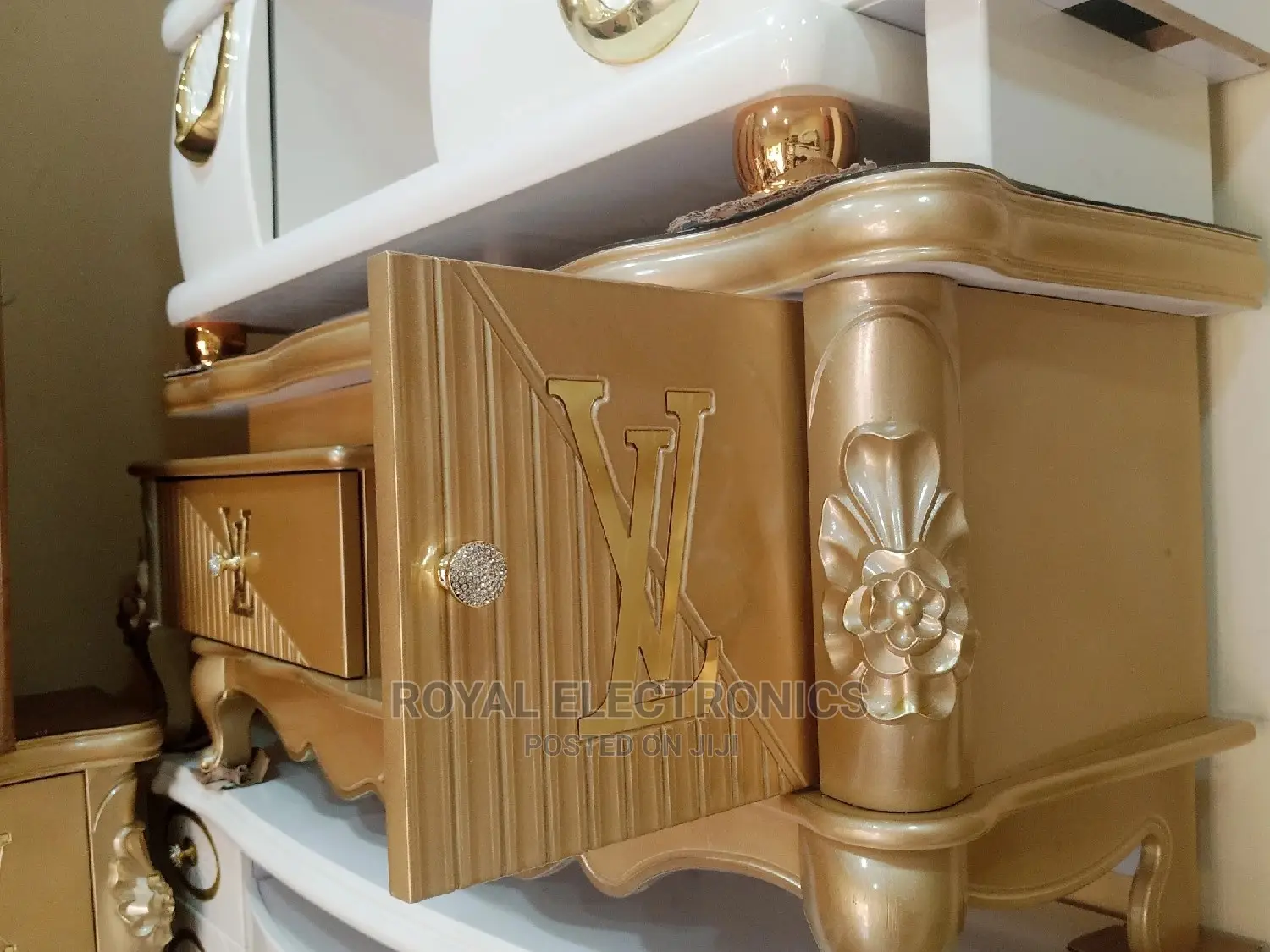 New Louis Vuitton Modern Center Table With Drawer