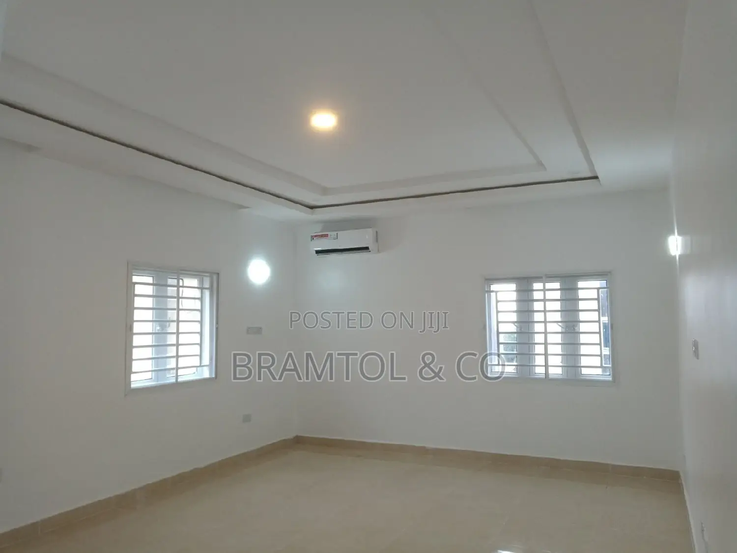 3bdrm Block of Flats in With Bq, Abuja (FCT) for rent