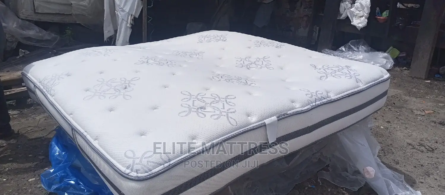 10 Inches Height of Beutyrest World Class Mattress