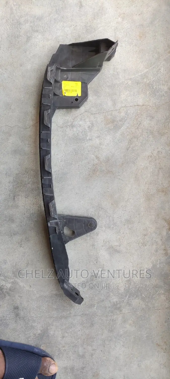 Head Lamp Hanger/ Bracket Honda Crosstour
