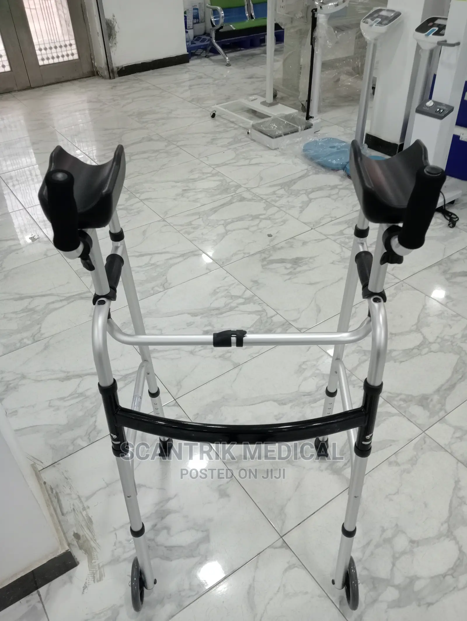 Medical Foldable Standard Walker With Wheels