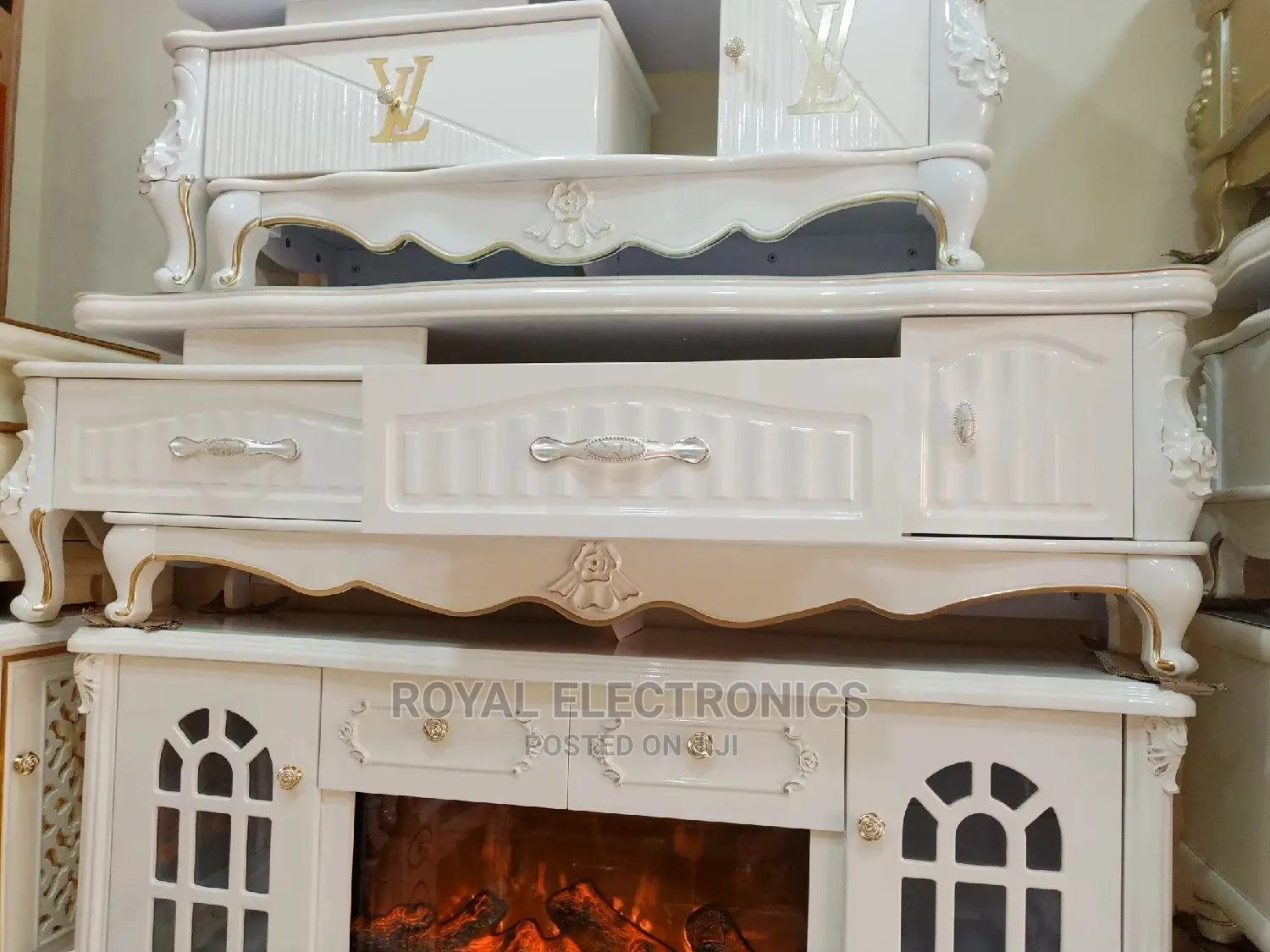 Standard Royal(1.5meter) TV Stand With Drawer
