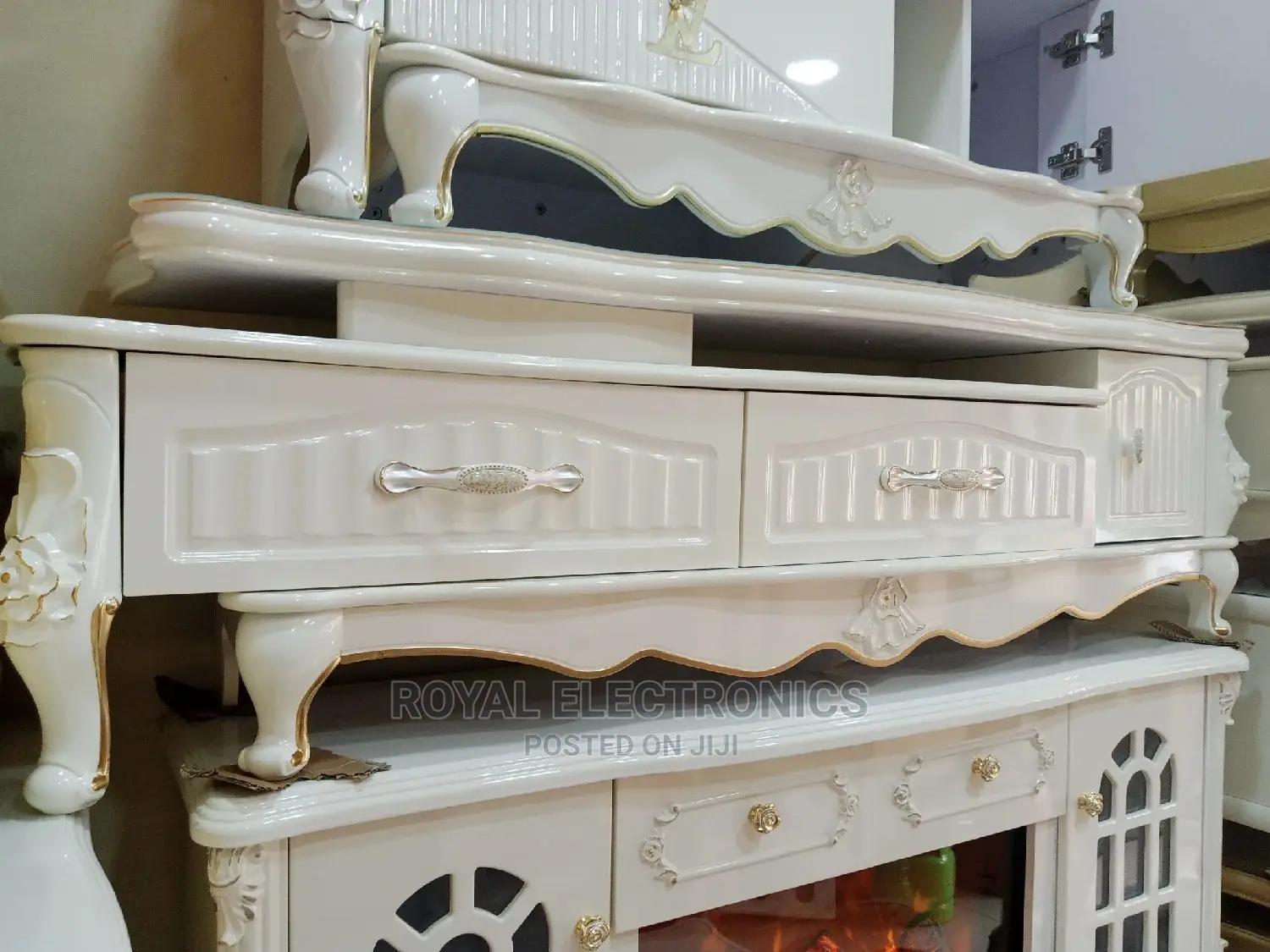 Newly Released Royal(1.5meter) TV Stand With Drawer