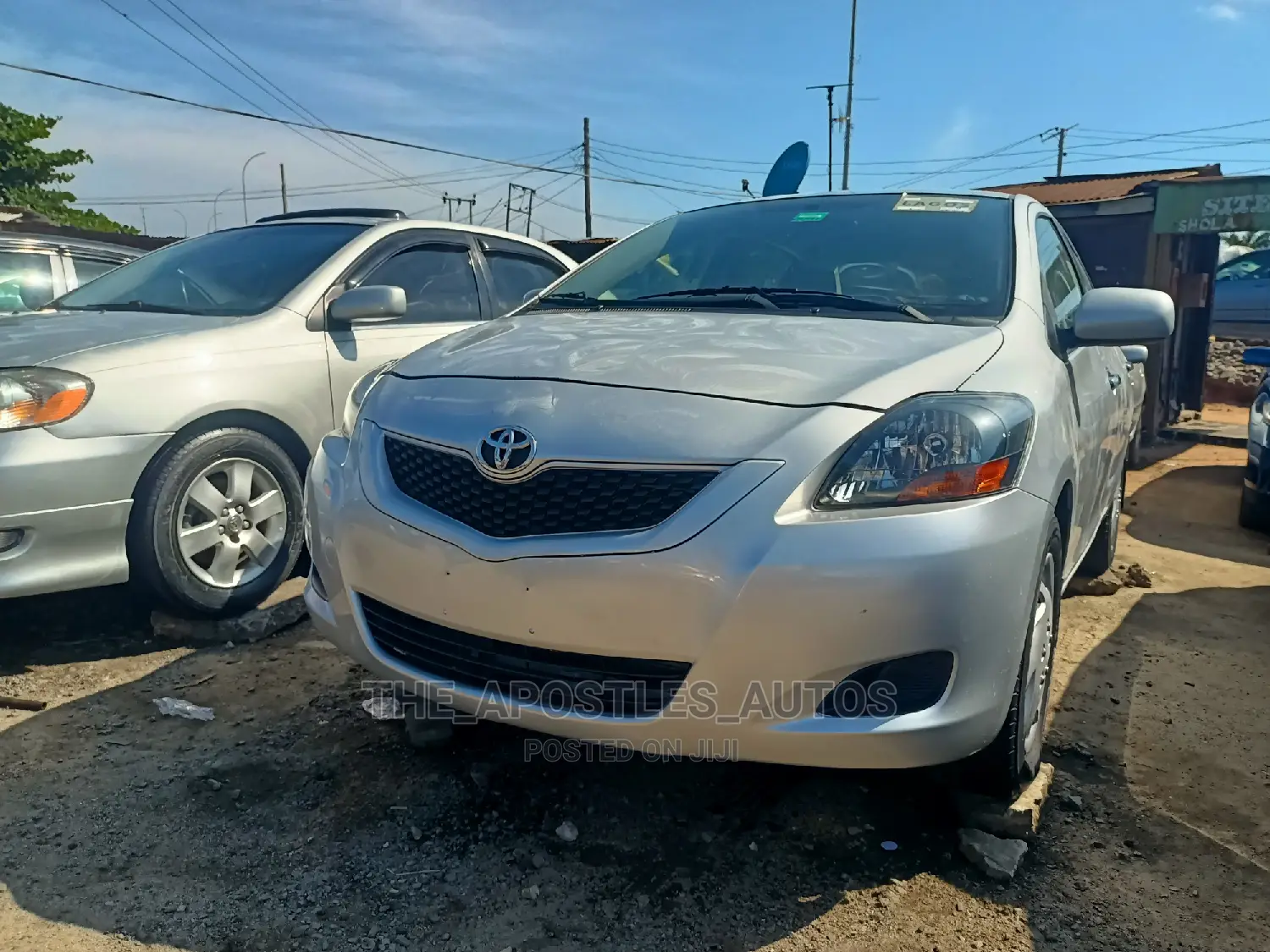 Toyota Yaris Base Sedan 4dr 2010 Silver