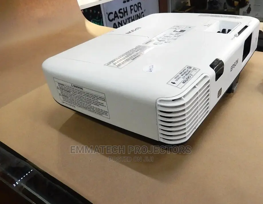 5000 Lumen Direct UK Epson Projector Lekki , Ikorodu ,Ikej