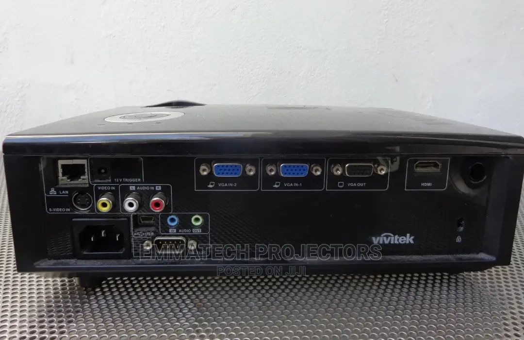 Uk Used Vivitek Daylight Projector Ibadan ,Ikeja , Ikorodu