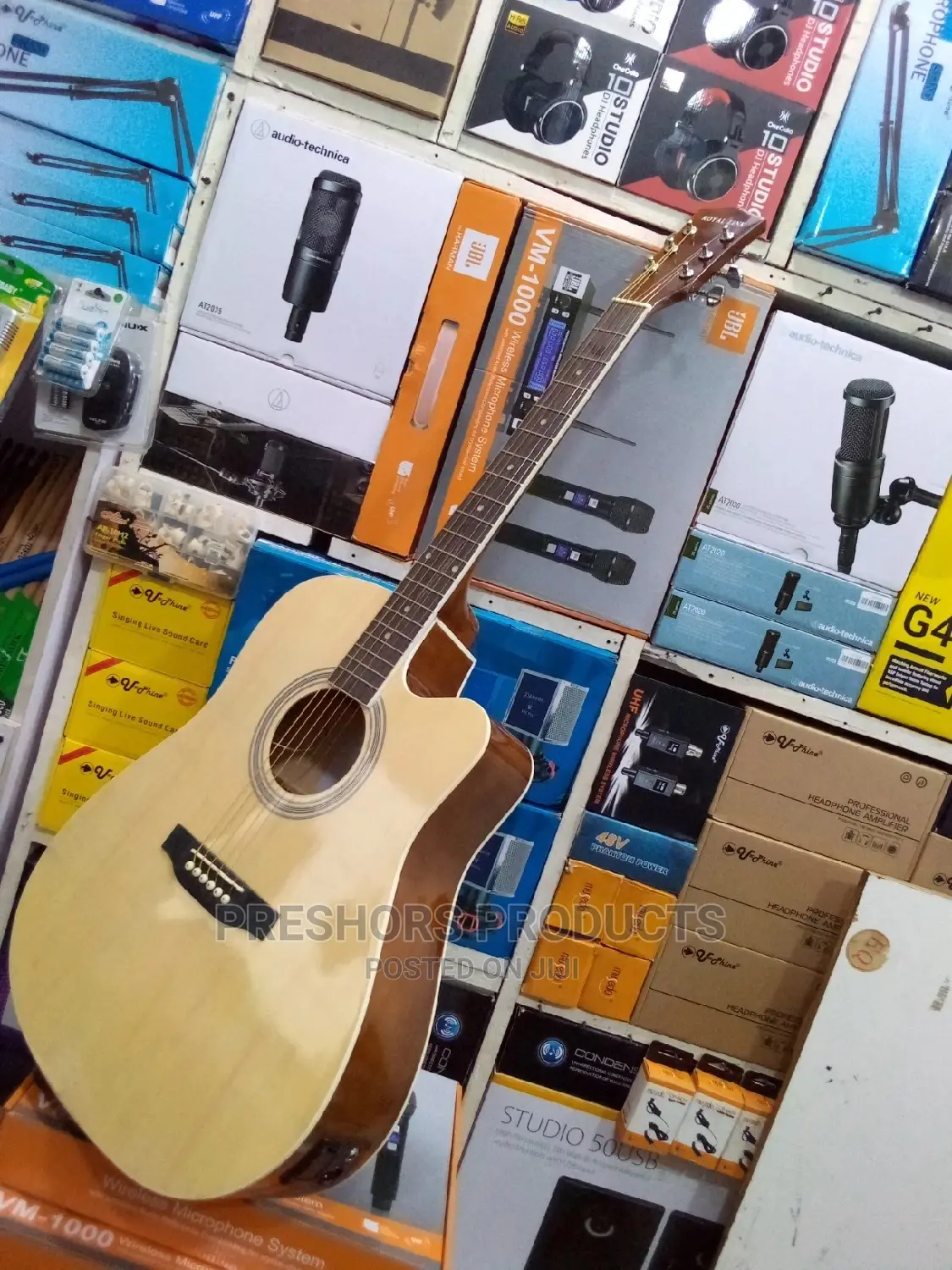 Semi Acoustic Guitar