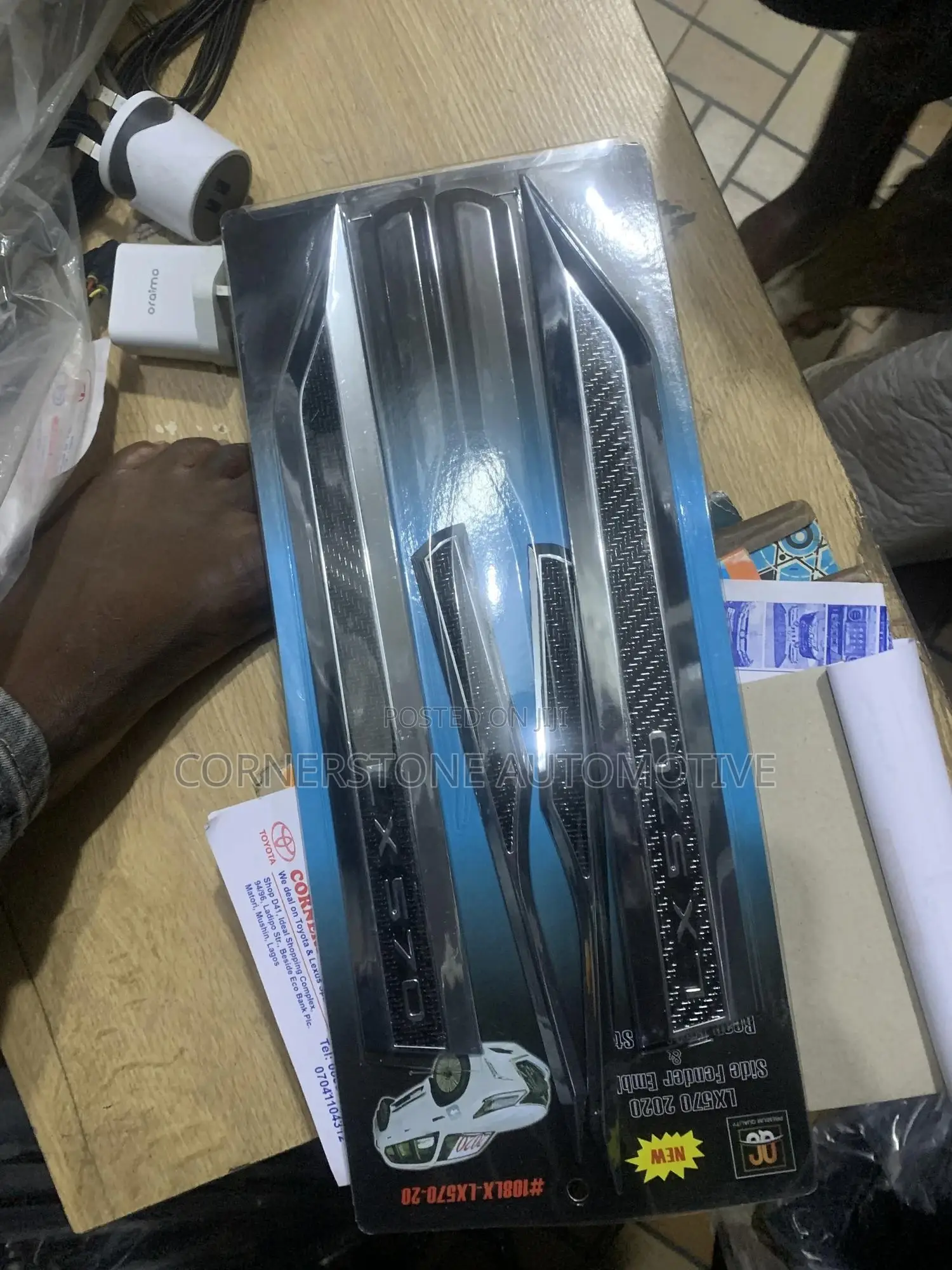 Fender Chrome LX 570 2019
