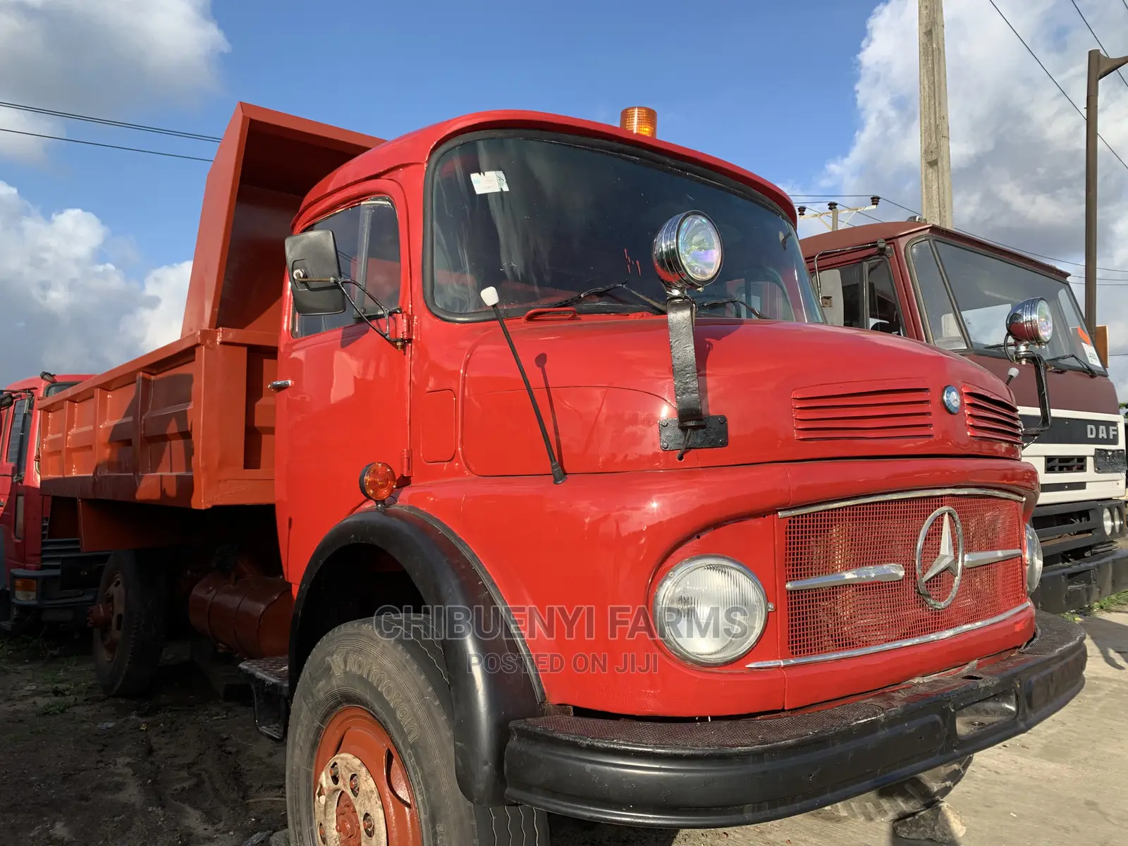 Mercedes 911 Tipper