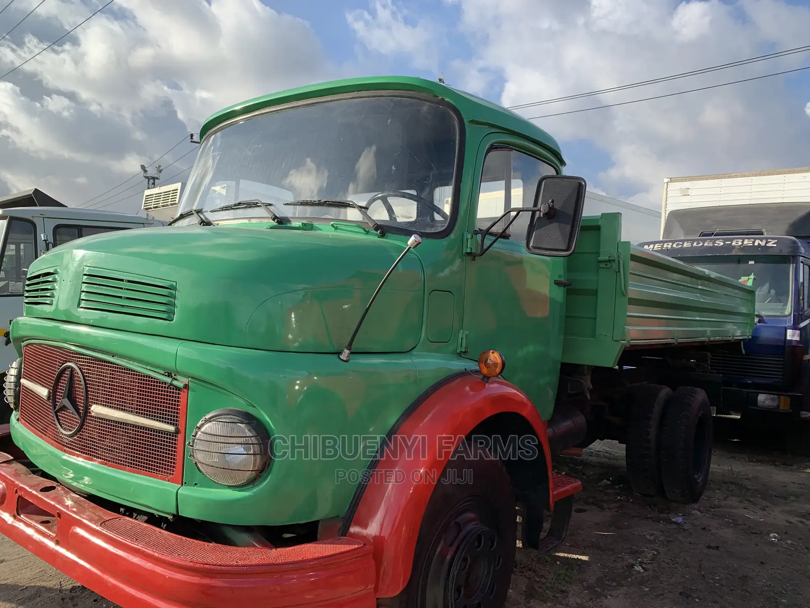Mercedes 911 Tipper With Auxiliary