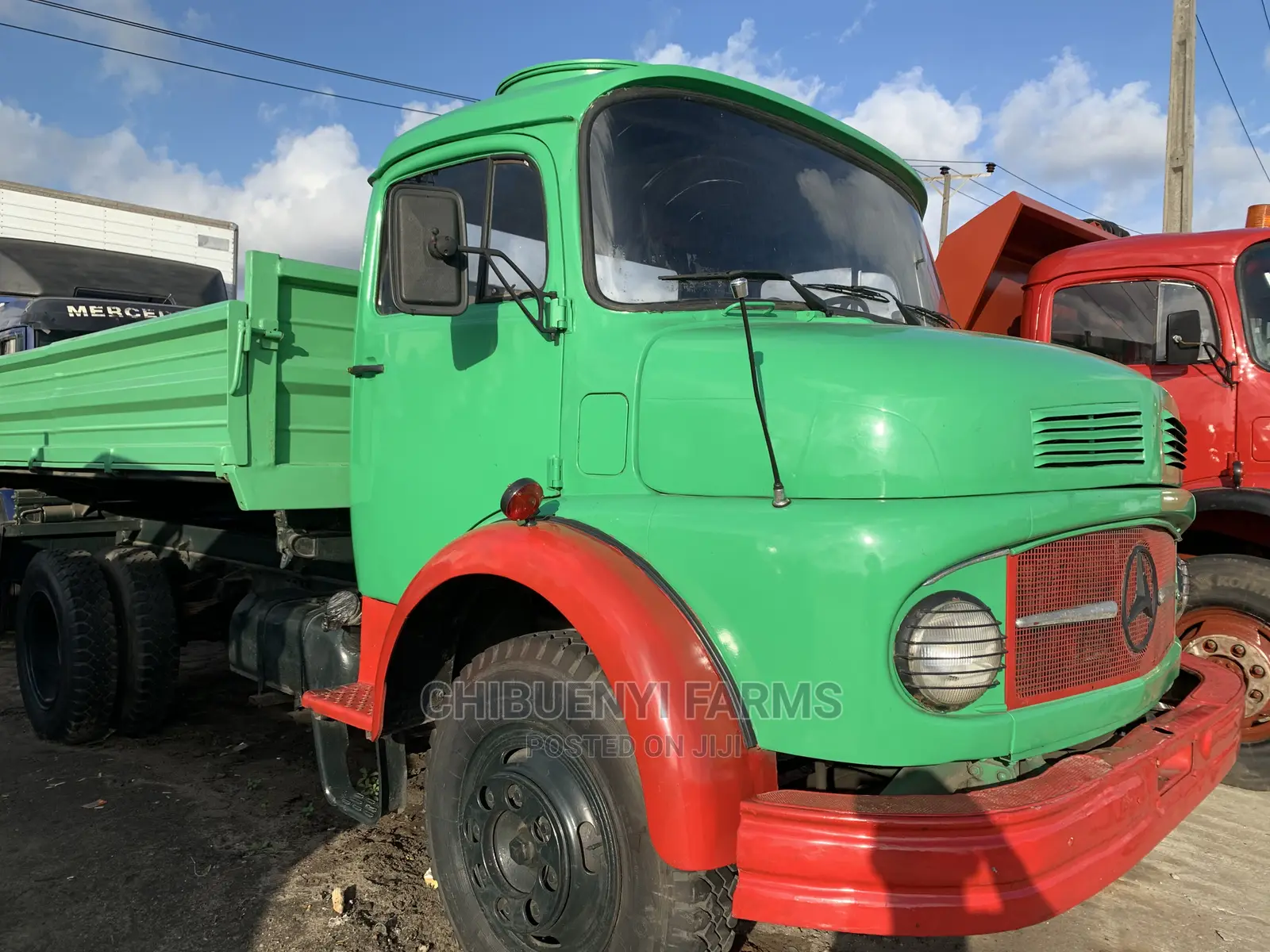 Mercedes 911 Tipper With Auxiliary