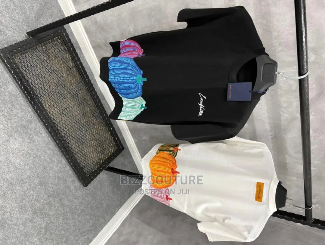 Original LOUIS VUITTON T-Shirts Available in Store