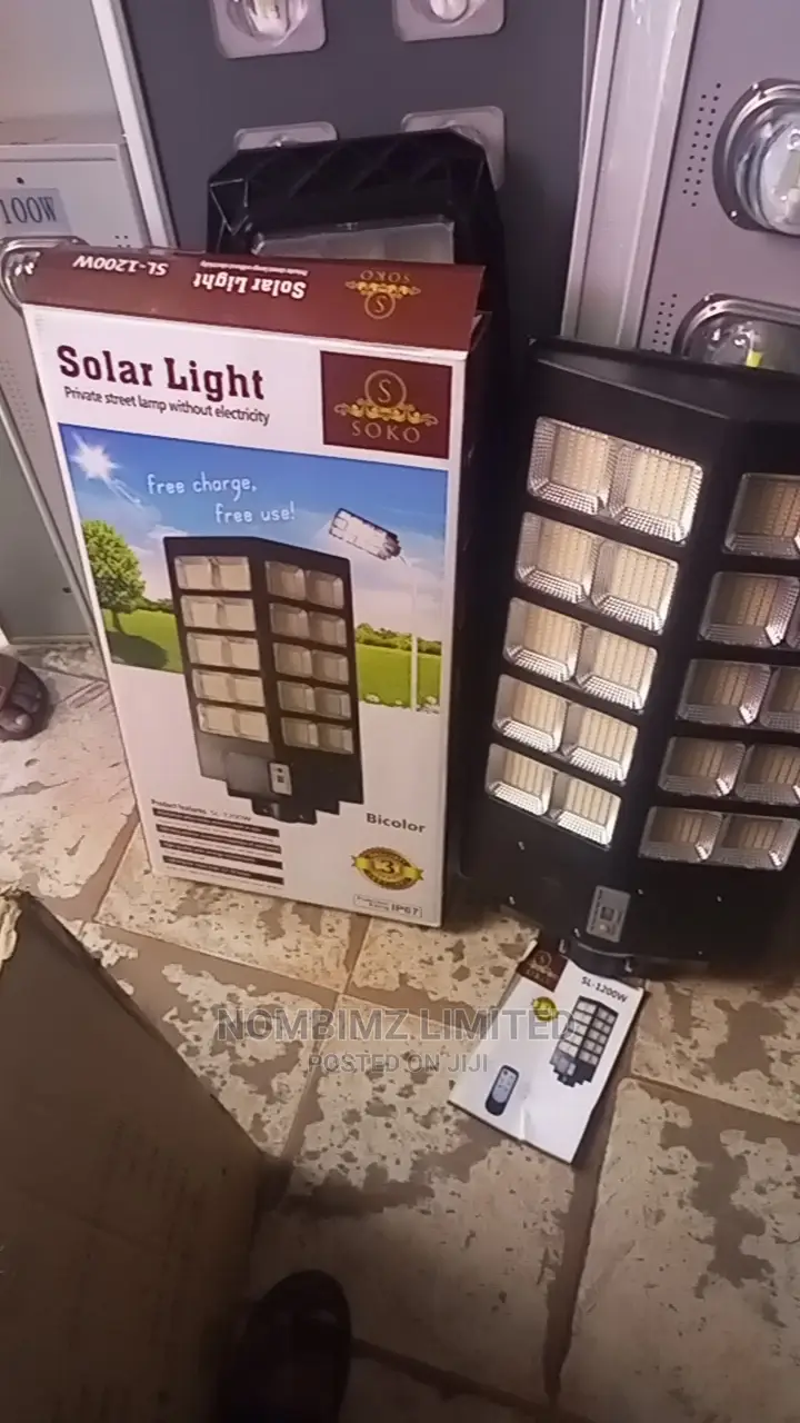 New Upgrade 1200w All in One SOKO SOLAR Street Light