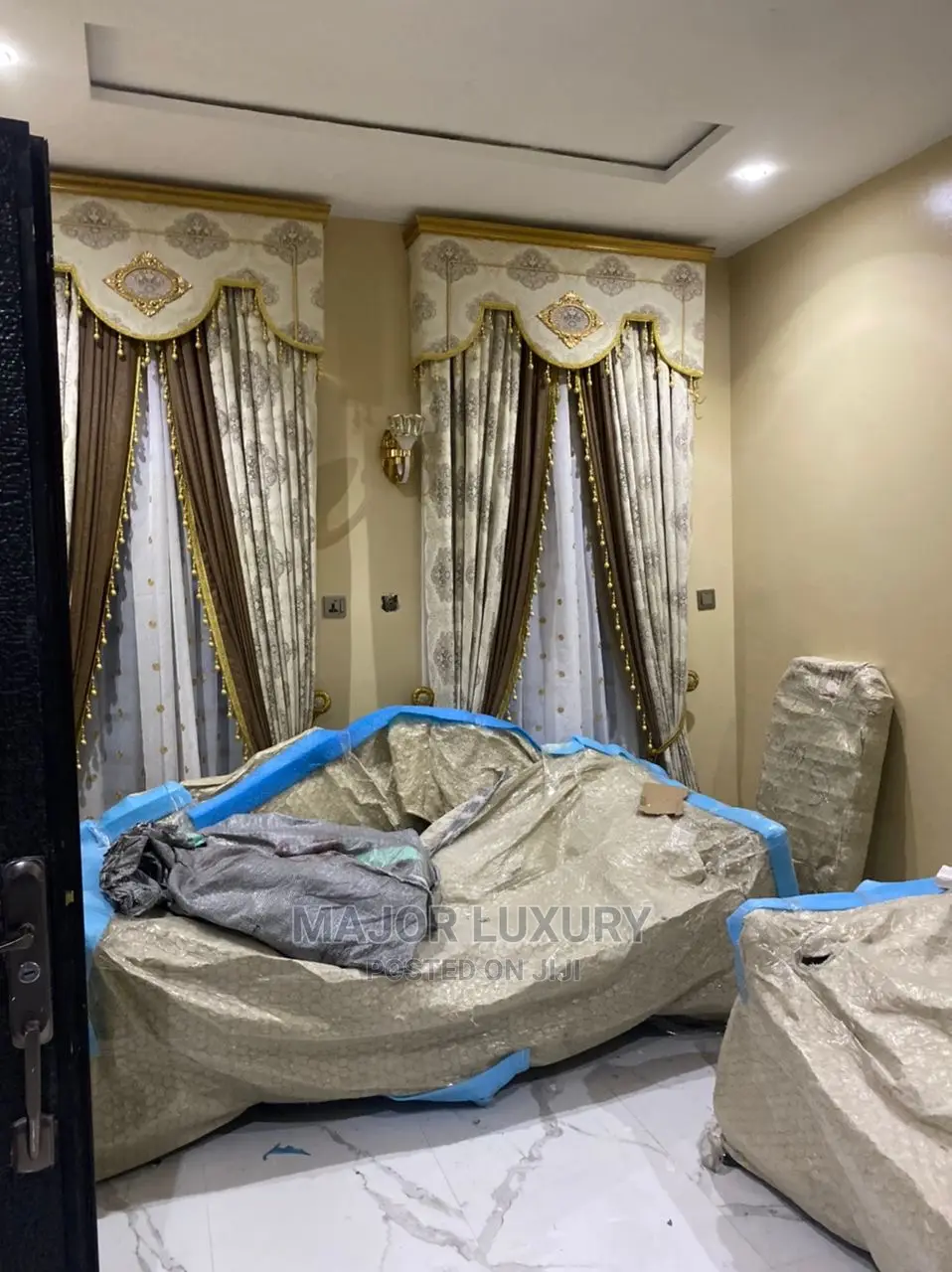 Turkish Curtain Design With Antic Board