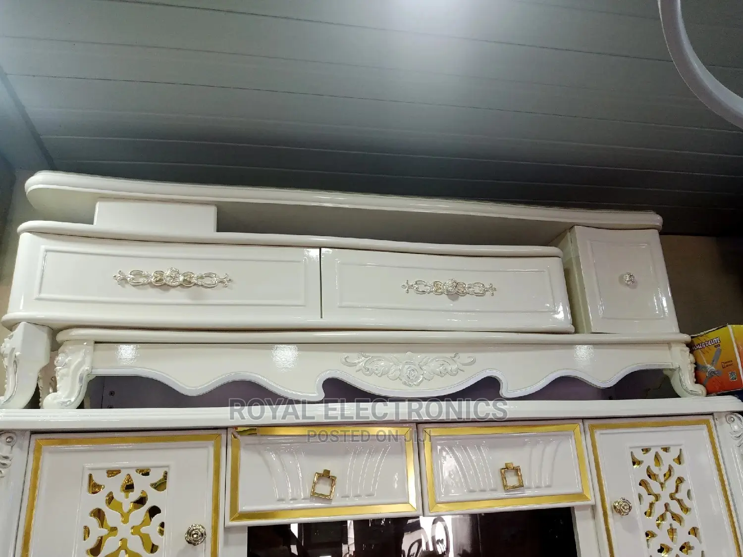 Best Quality Royal Tv Stand With Drawer