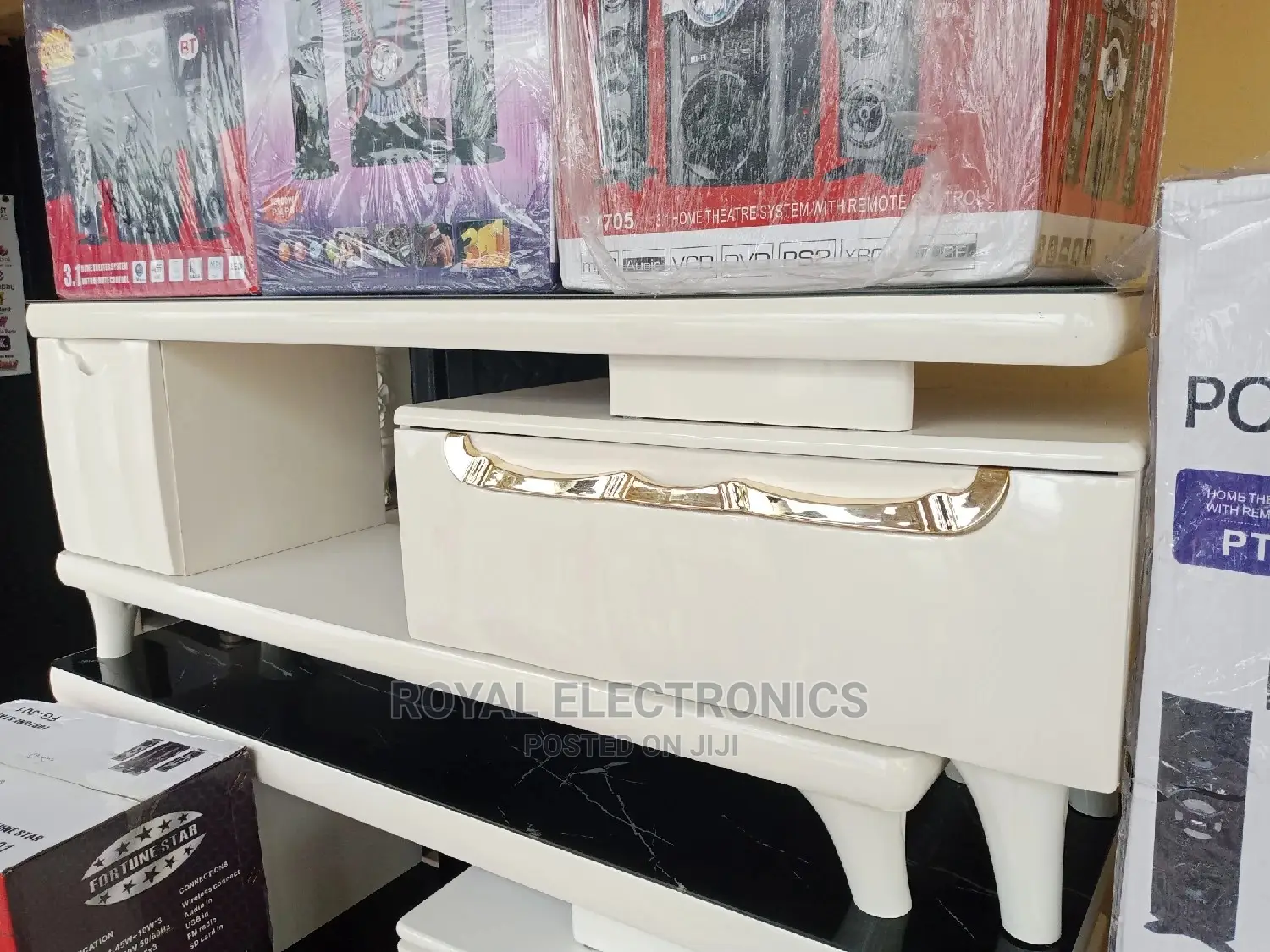 High Quality Modern TV Stand With Drawers