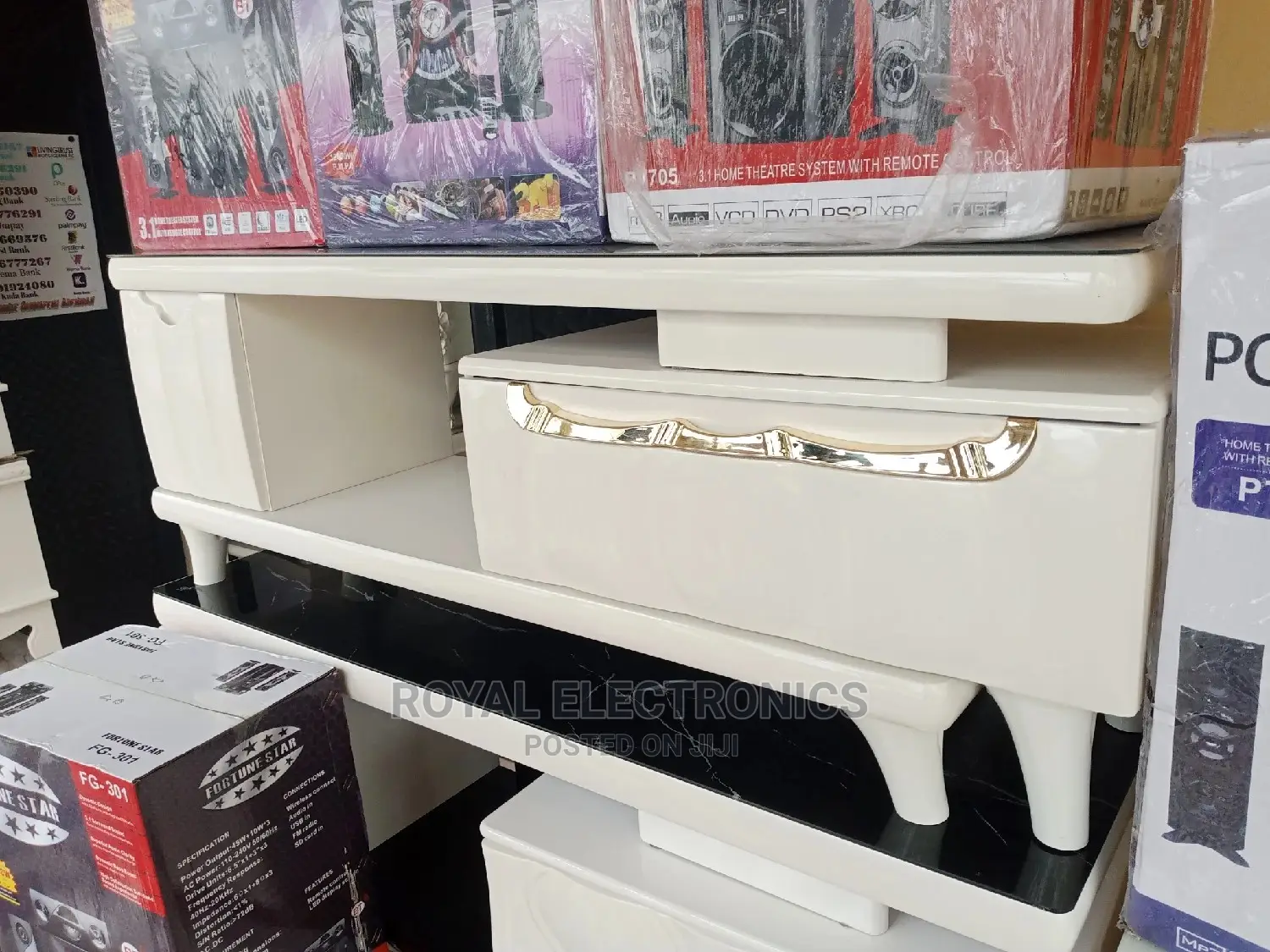 High Quality Modern TV Stand With Drawers