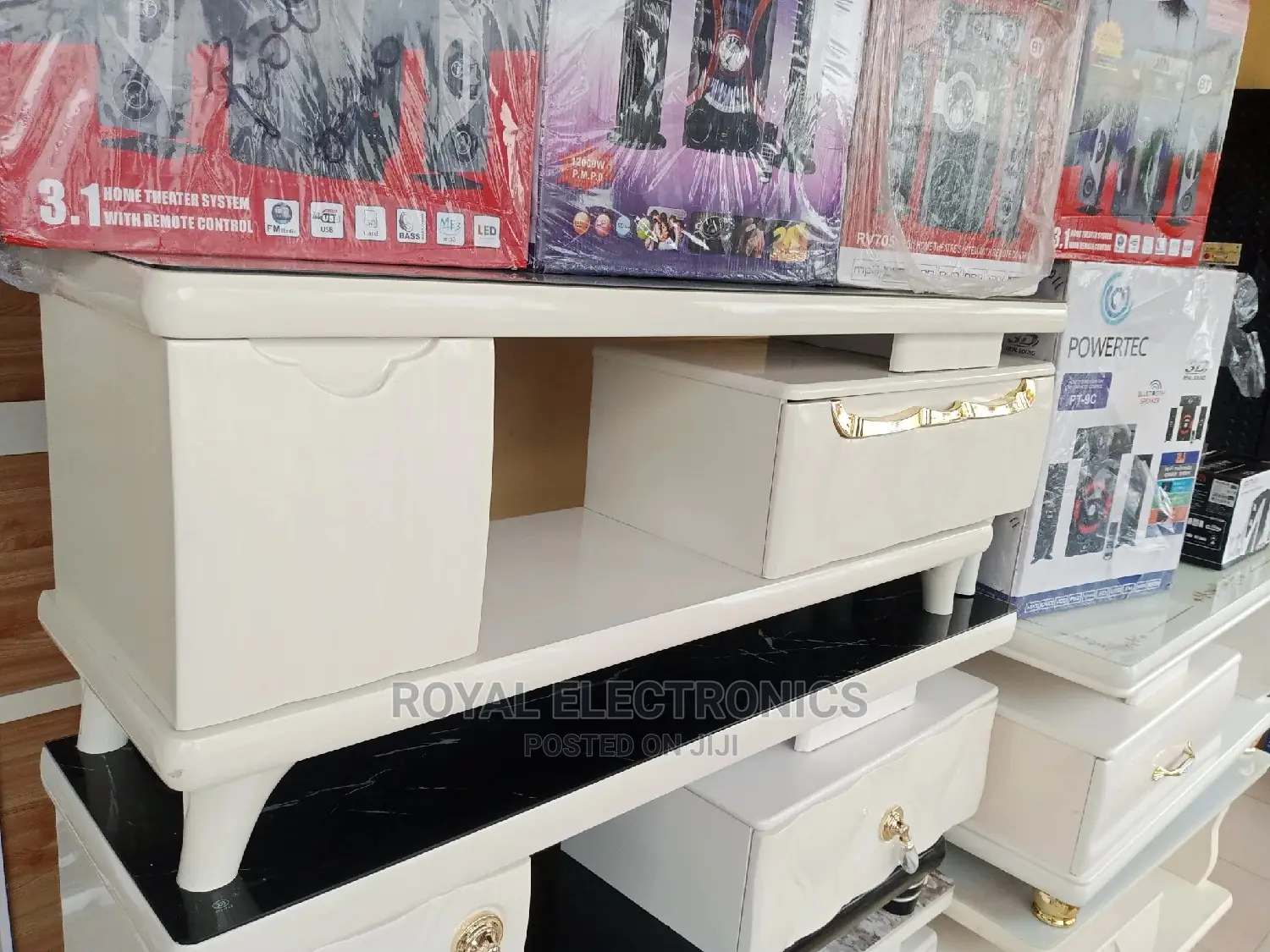 Best Quality Modern TV Stand With Drawers