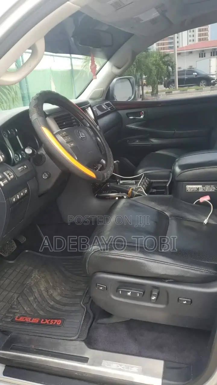 Lexus Lx 570 Available for Rent