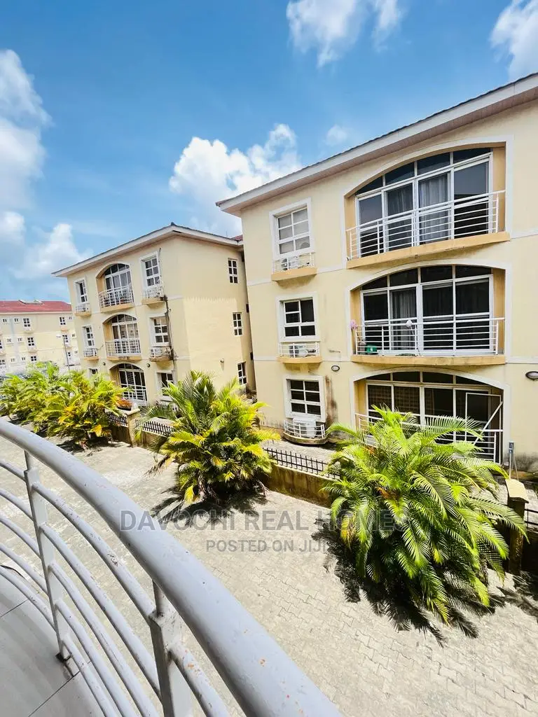 3bdrm Apartment in Chevron Drive, Lekki for rent