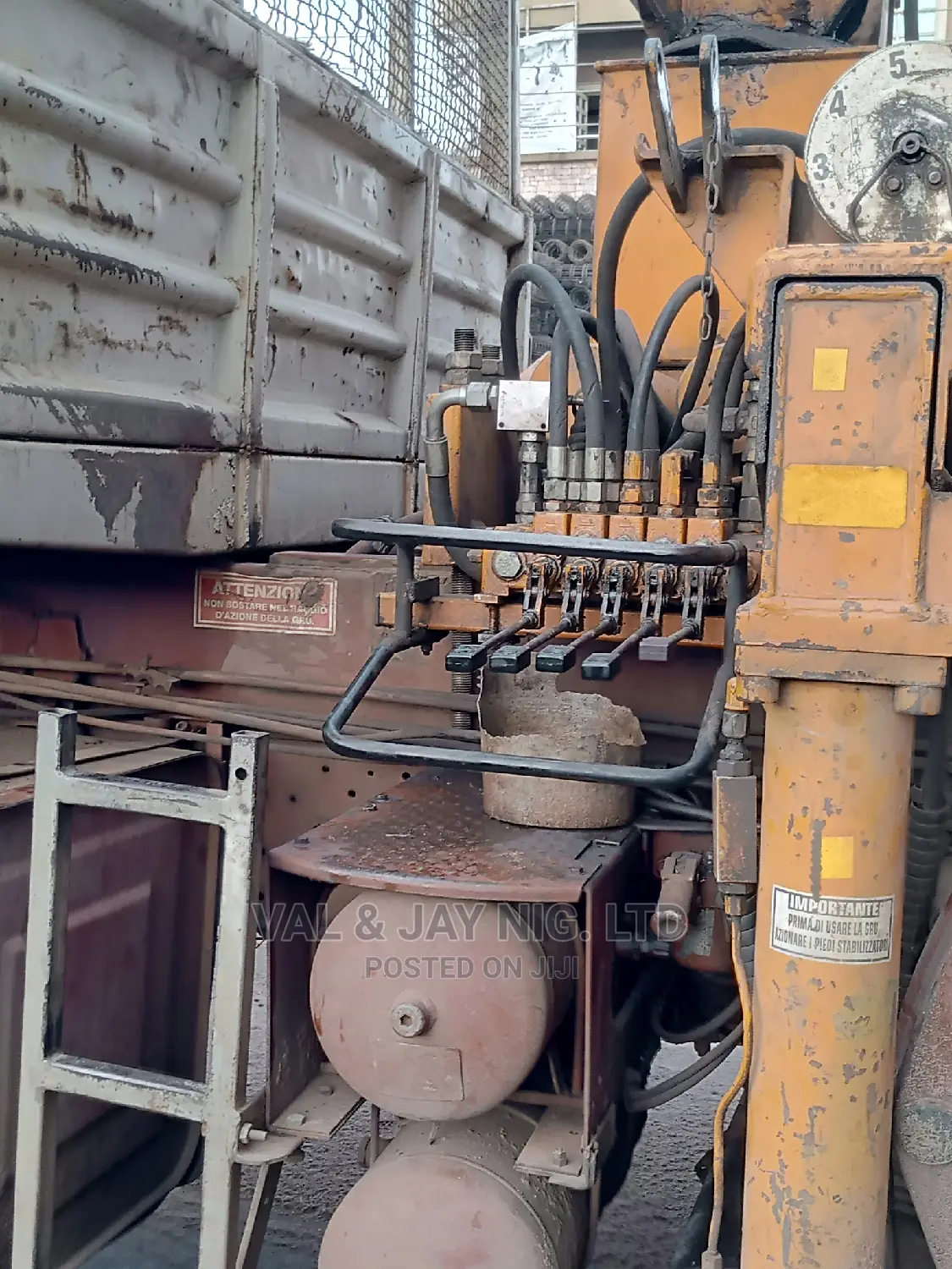 12 Tons Iveco Hiab Self-Loader - Company Use