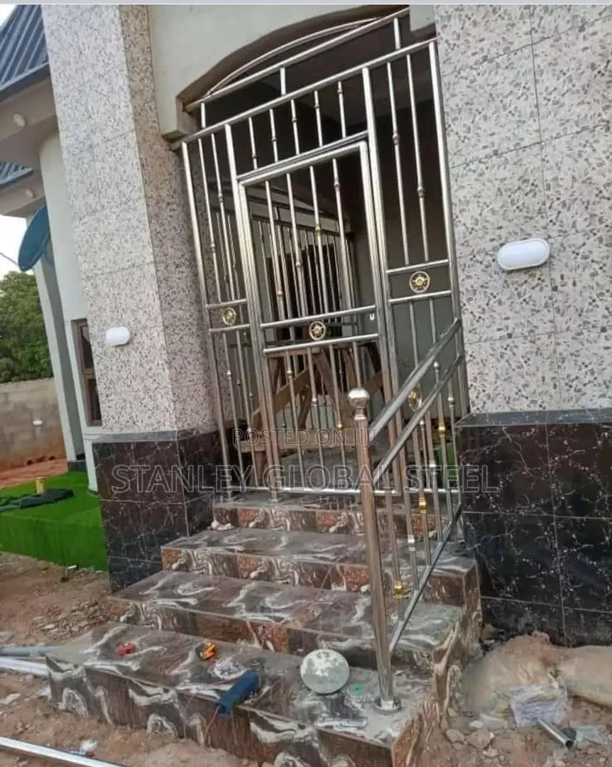 Stainless Blugary Rails Design