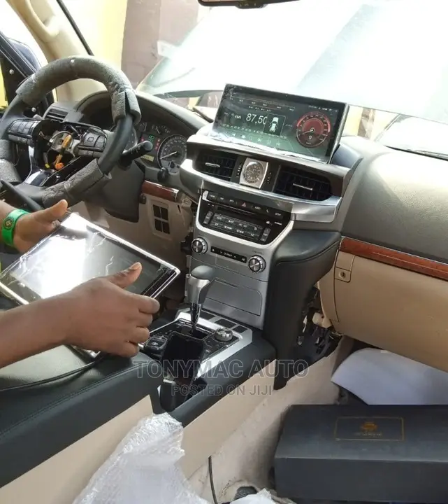 Upgrade Your Landcrushier 2010 Screen and Steering to 2022