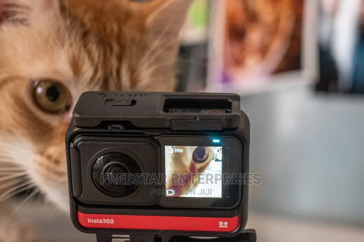 The Insta360 ONE R Action Camera.