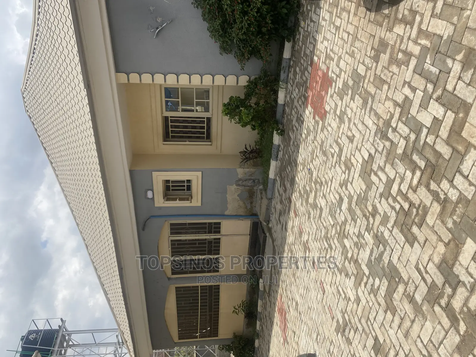3bdrm Bungalow in Dawaki for rent