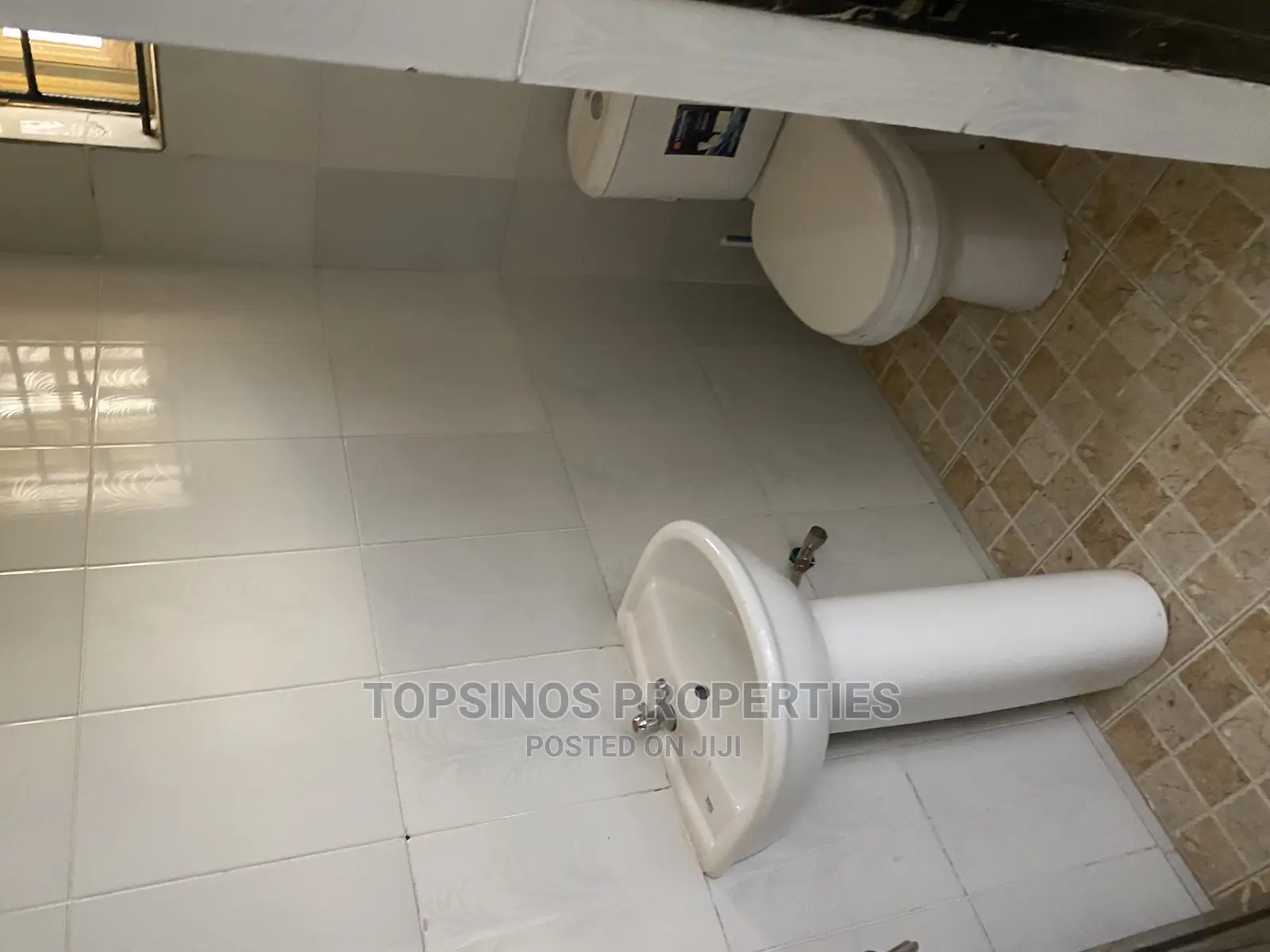 2bdrm Block of Flats in Dawaki for rent