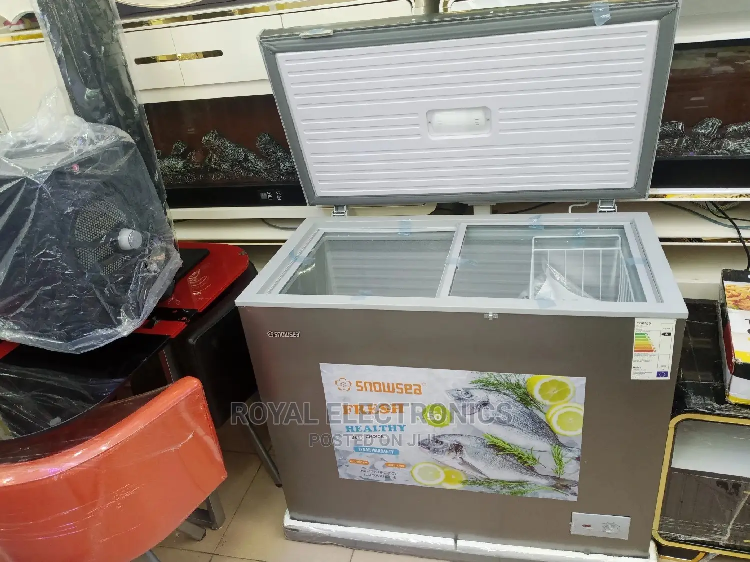 Anti Rust Chest Freezer With Glass Cover