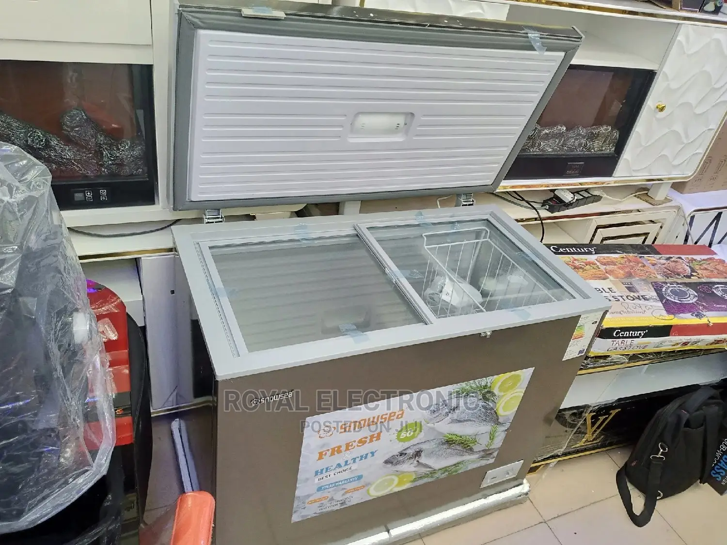 Very New Anti Rust Chest Freezer With Glass Cover