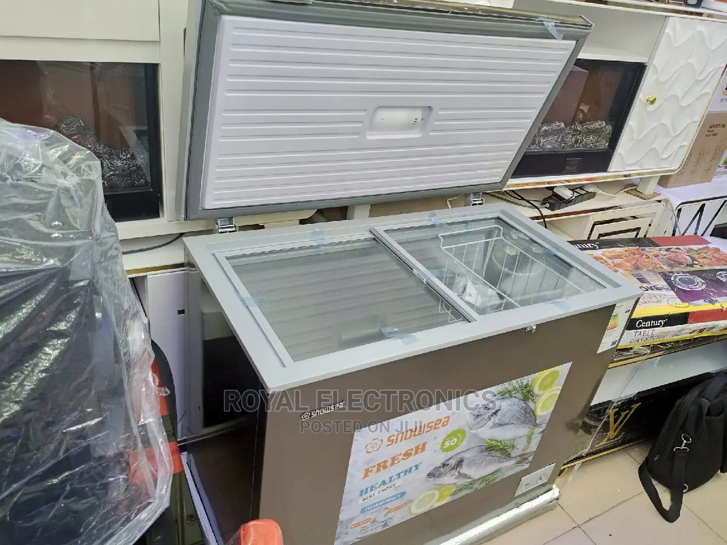 Classic Anti Rust Chest Freezer With Glass Cover