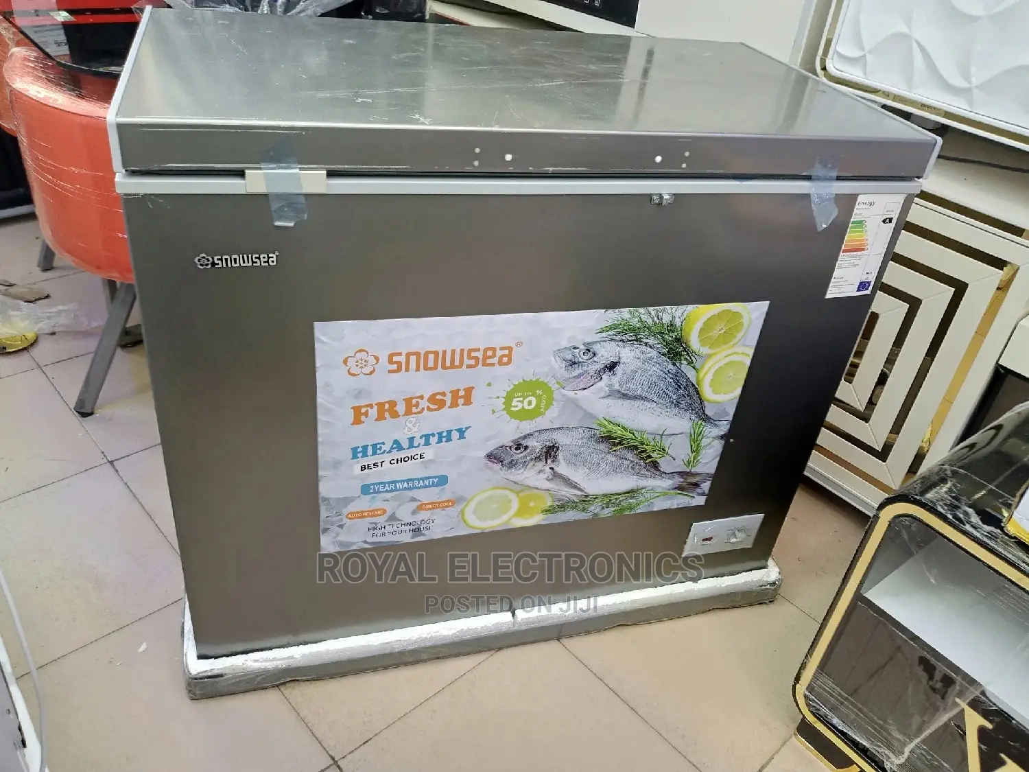 Superior Quality Anti Rust Chest Freezer With Glass Cover