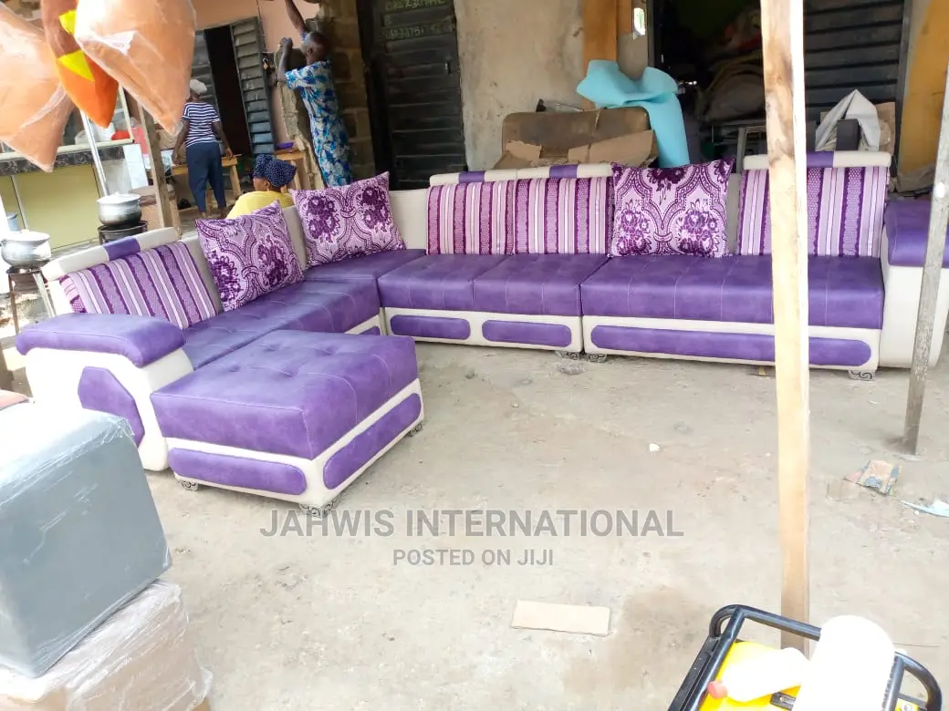 Tasteful Living Room Sofa Chairs
