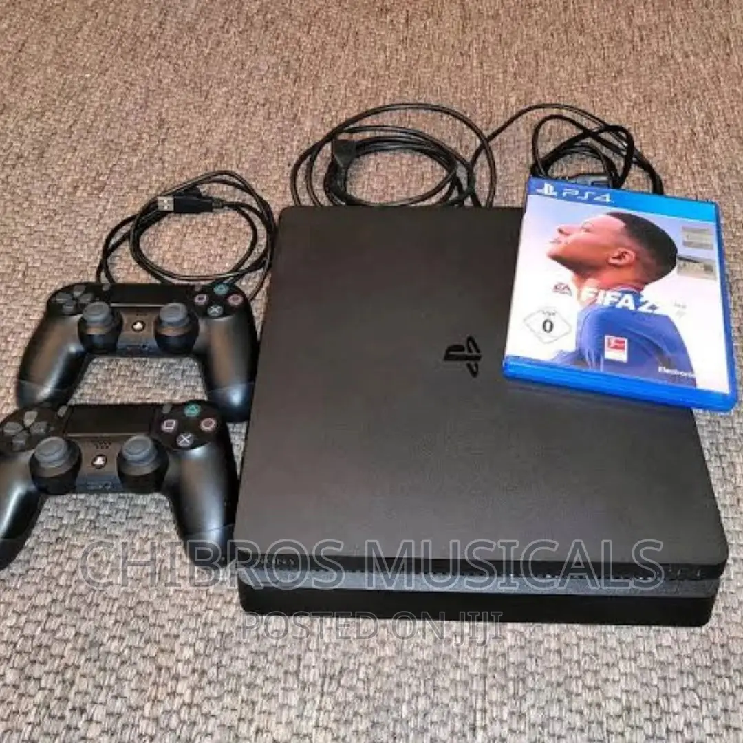 Ps4 Playstation 4, 2 Pad and Fifa 24cd, Fifa26,SpiderMan,etc Installed