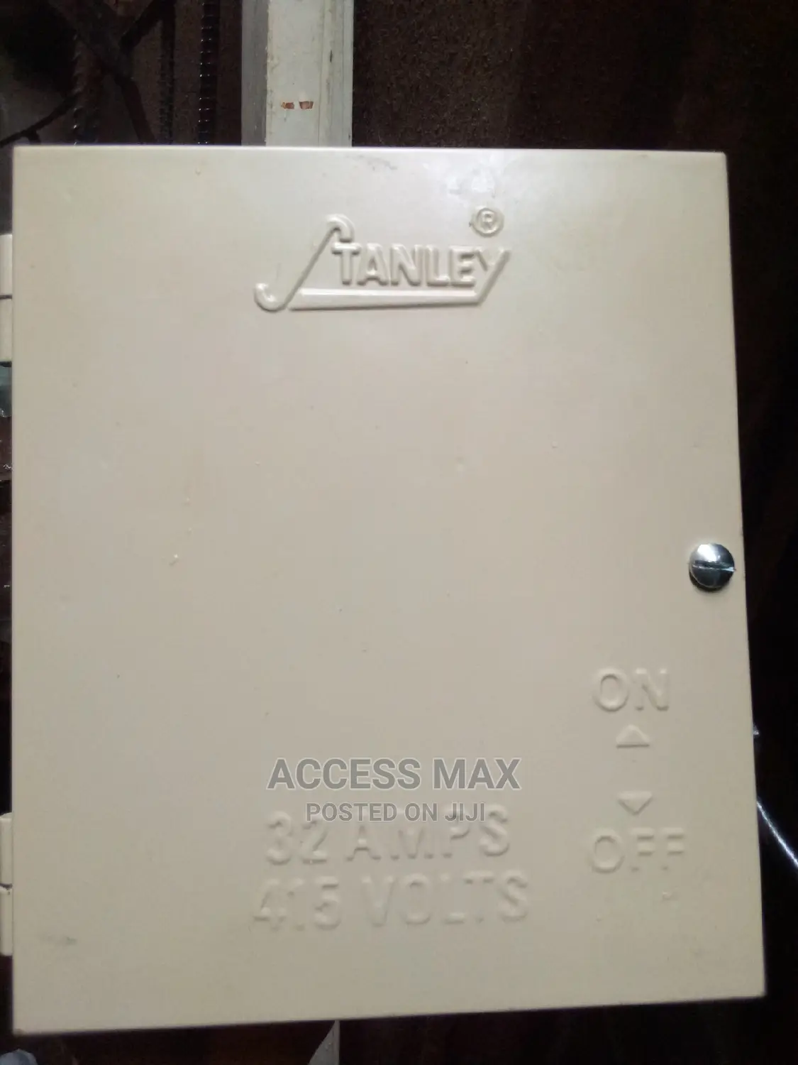 Brand New 32amps Stanley Change Over Switch