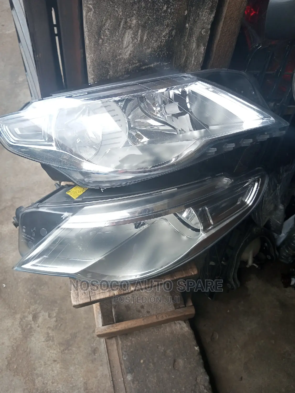 Set Of Head Light Passat Cc 2010