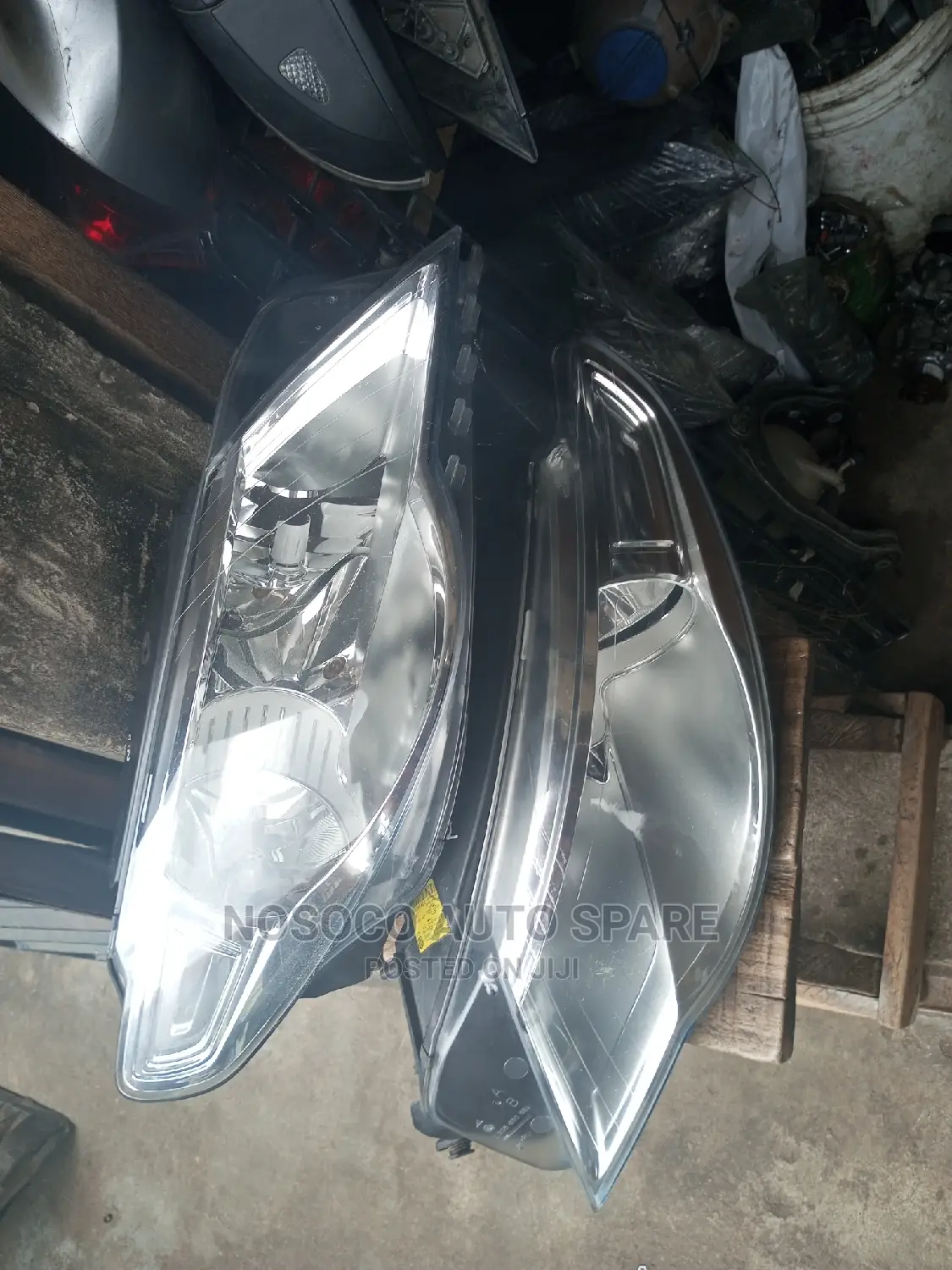 Set Of Head Light Passat Cc 2010