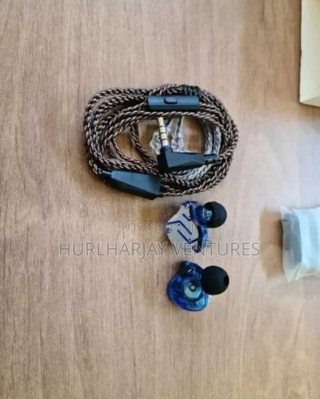 Kz Zs10 Pro in Ear Monitor Iem (10 Drivers)