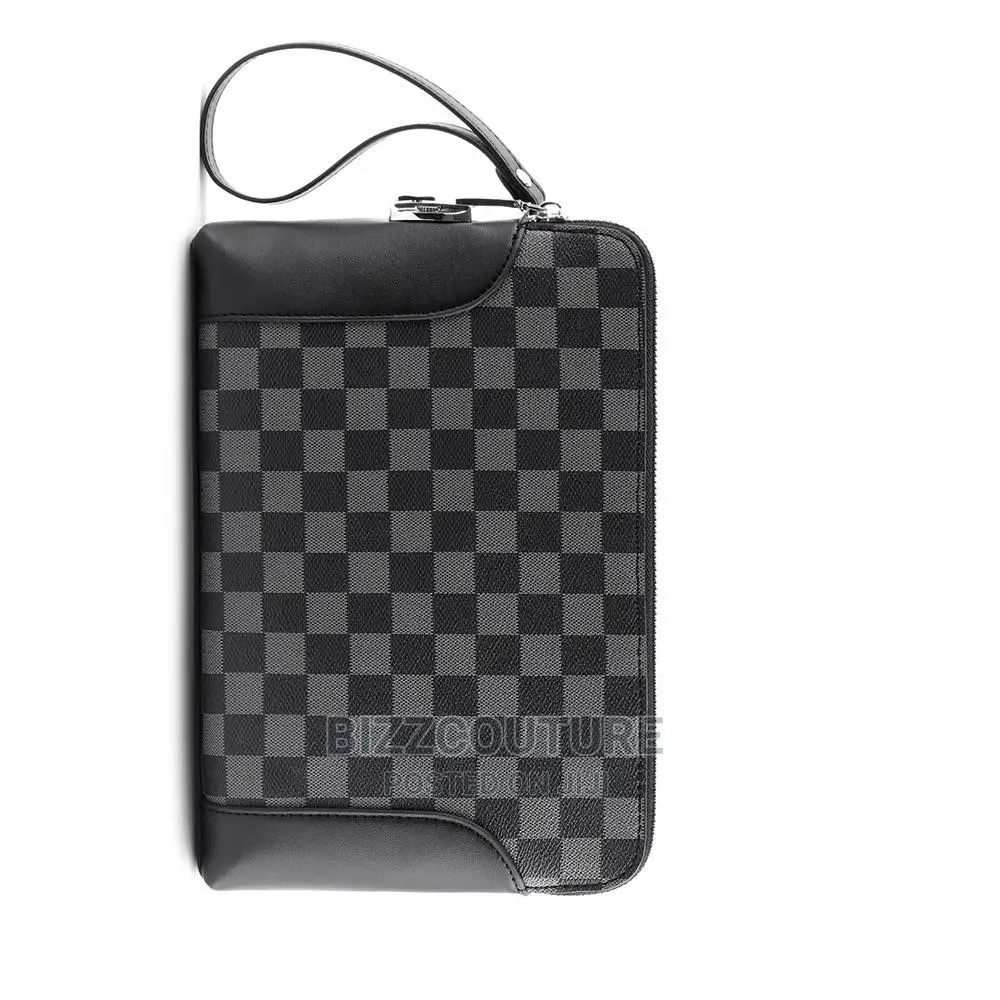 Original LOUIS VUITTON Clutches Bags Available in Store