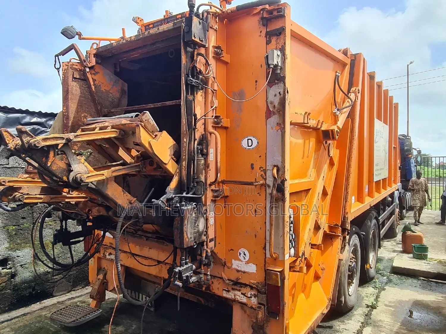 Man Diesel Fe 310 a Waste Disposal Garbage Compactor Truck