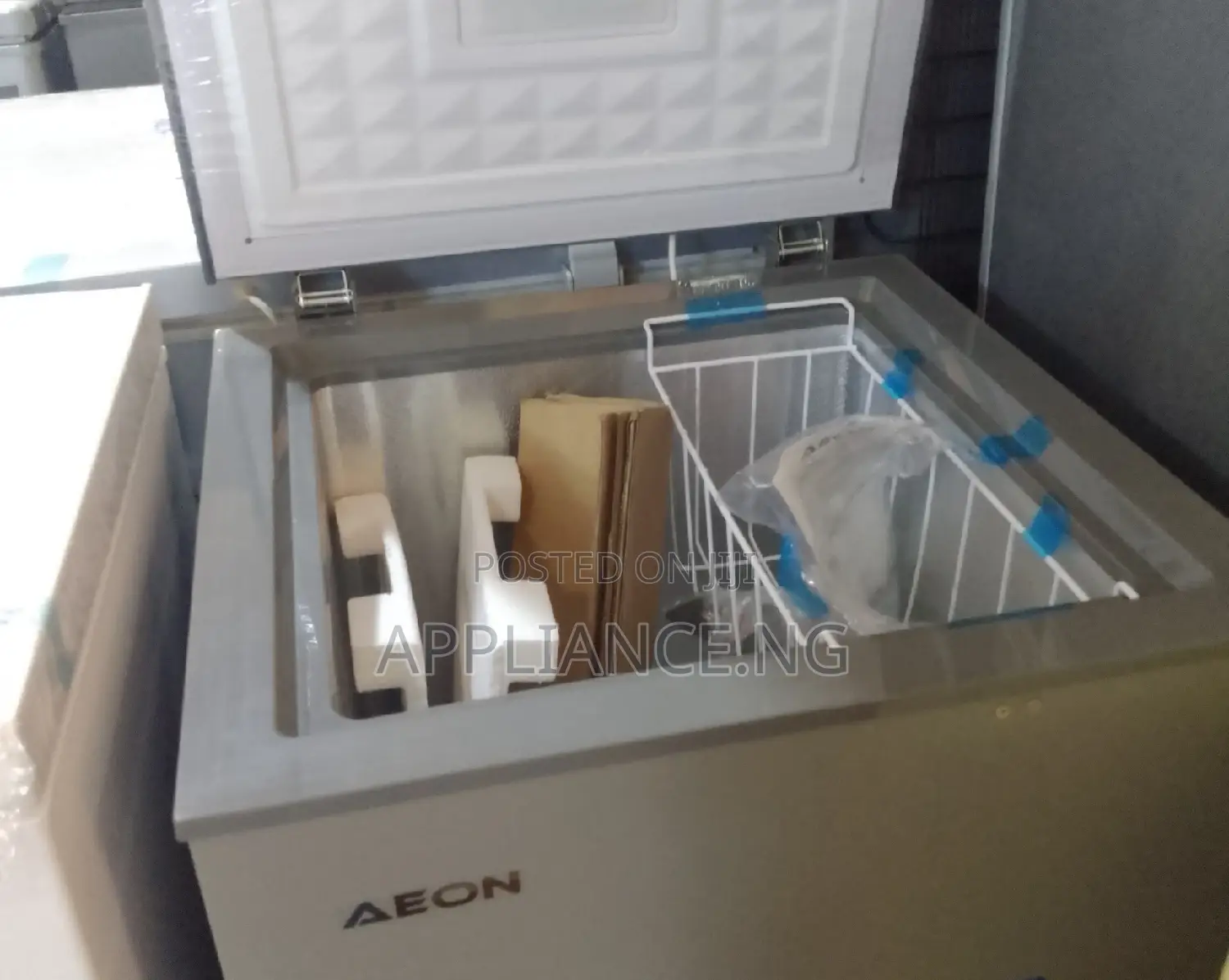 Aeon Chest Freezer
