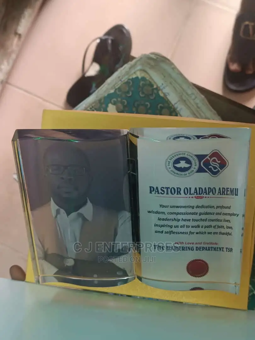Glass Bible Shaped Award Plaque U7