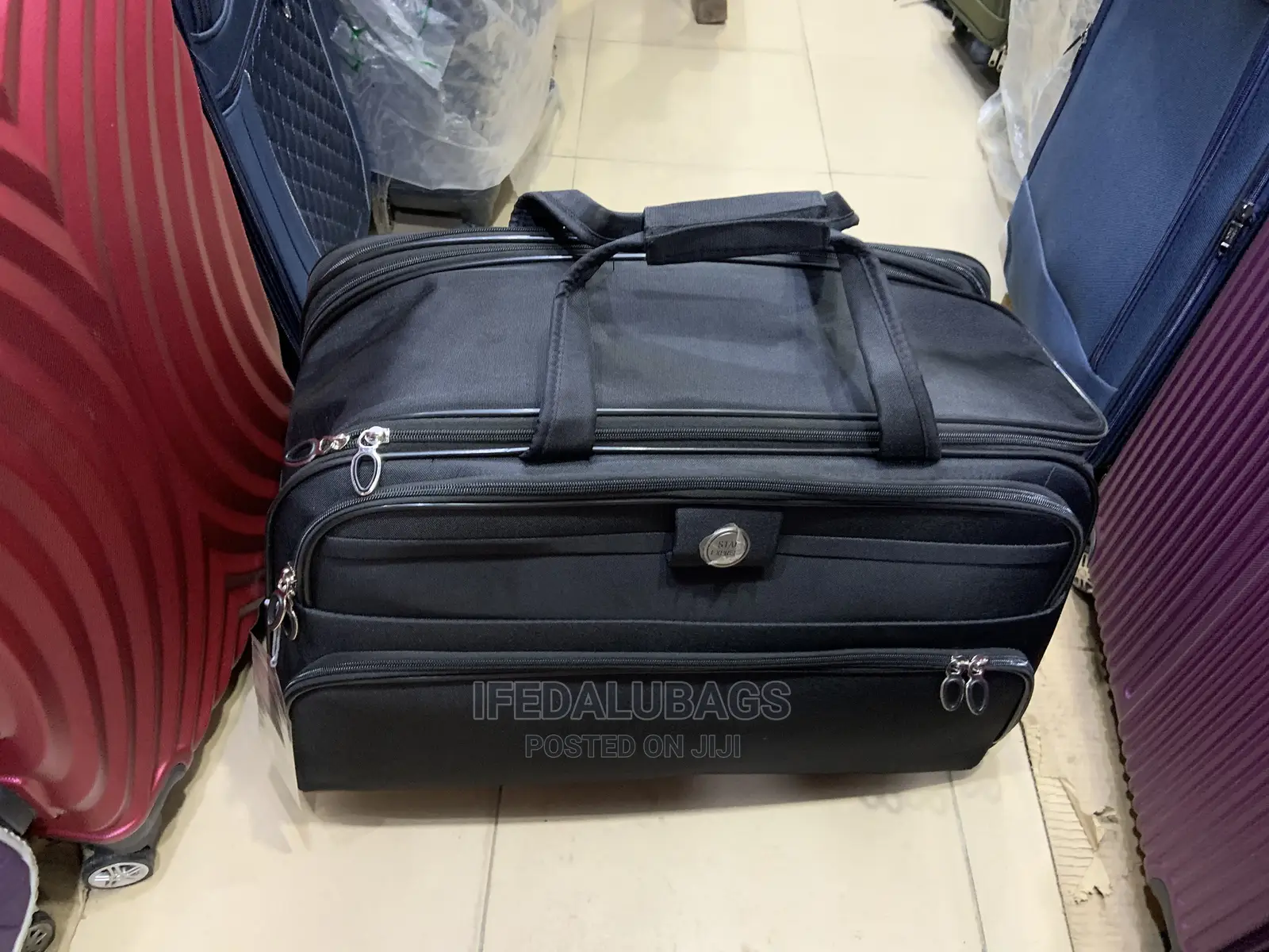 Big Size Quality Traveling Bag With Wheels