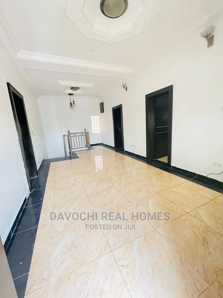 3bdrm Duplex in Lekki Phase One for rent