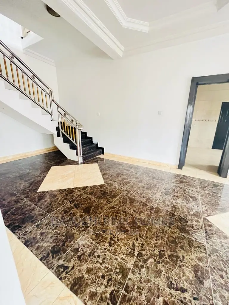 3bdrm Duplex in Lekki Phase One for rent