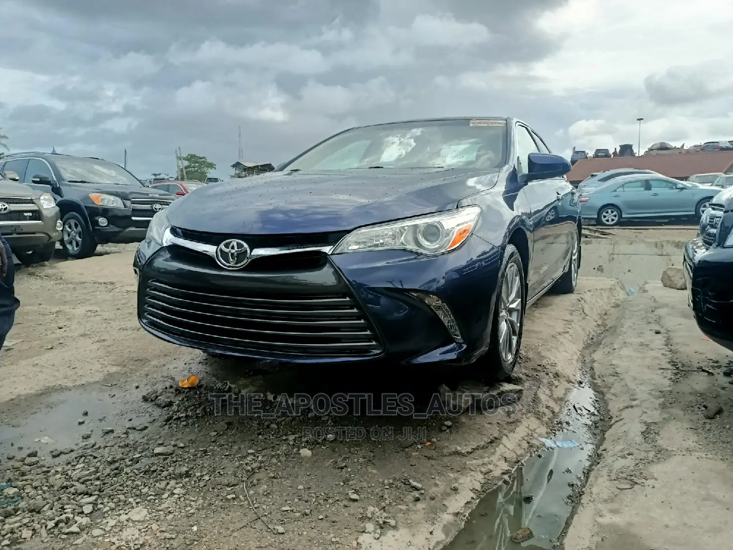 Toyota Camry 2016 Blue